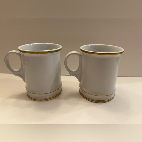 Williams Sonoma white gold tone Mono Christmas Tree Coffee Cup Mugs Set of 2 - Picture 7 of 9